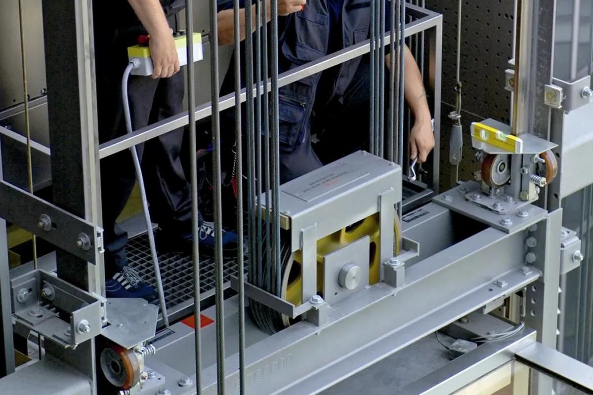 What to Consider During Hydraulic Elevator Installation